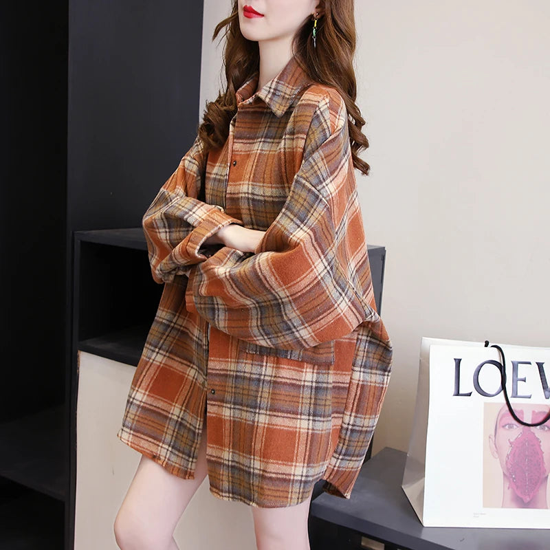 Plaid Skjortebluse Dame i Løs Pasform – Langærmet Vintage Bluse i Blå, Hvid, Grøn, Brun, Gul, Orange 16