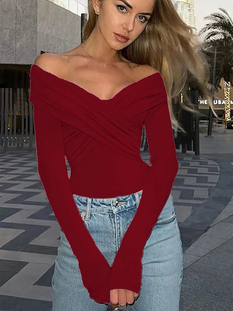 Rød Backless Bodysuit til Kvinder med Langærmer – Slankende Corset Design i Blødt Strikket Materiale 6