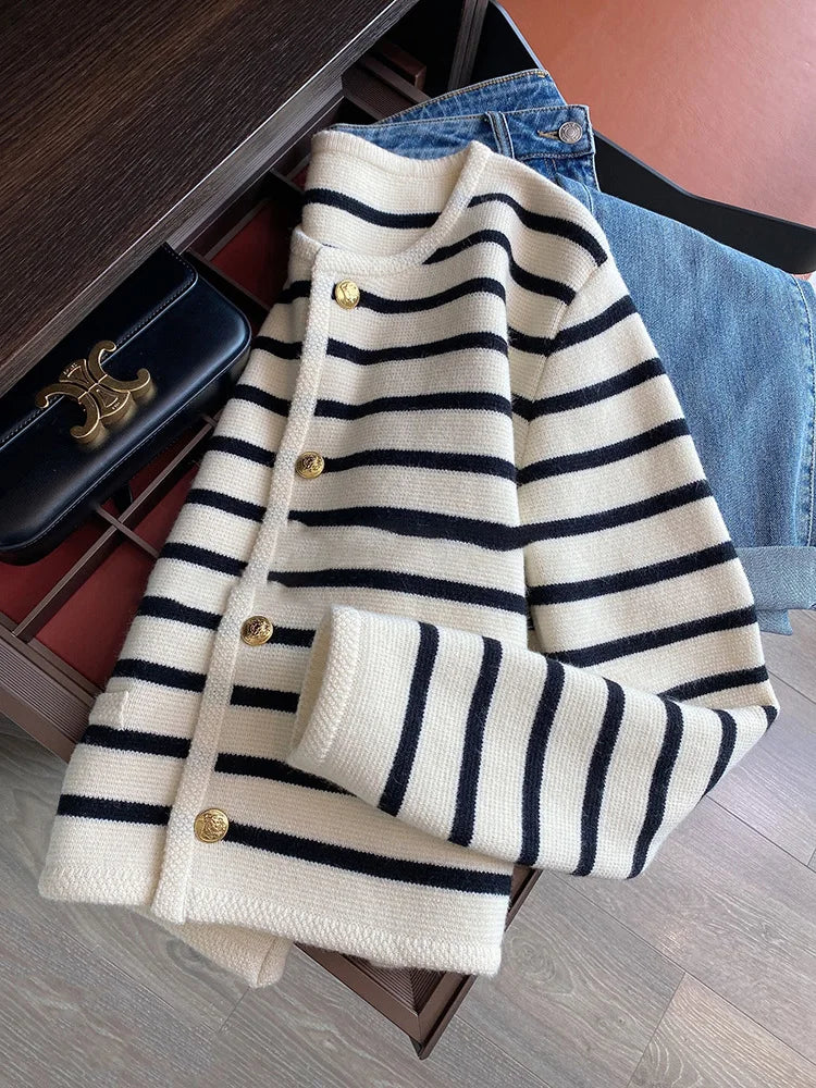 Stribet Strikket Cardigan til Kvinder – Langærmet Crop Top med O-hals i Blødt Strikket Stof 1
