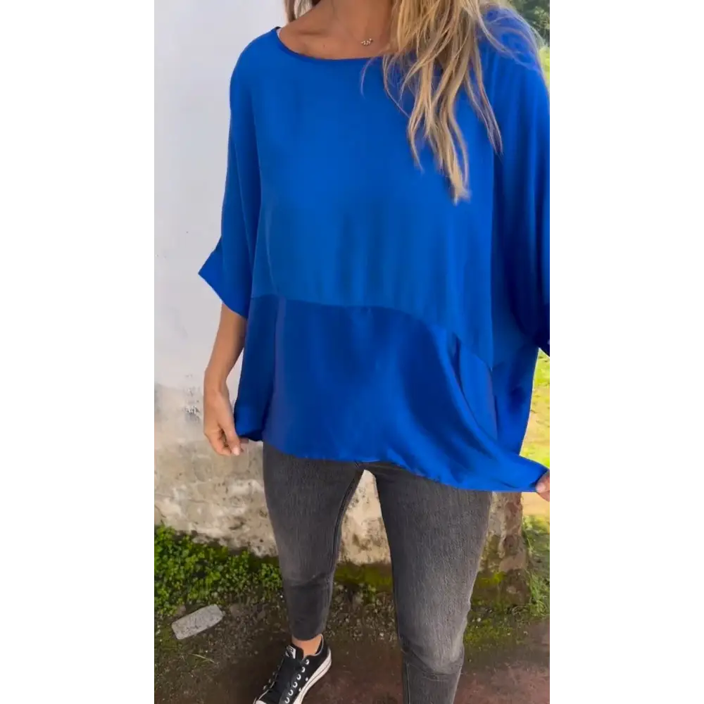 Emma Kvindelig Bluse Med Rund Hals